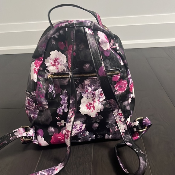 Floral purple mini backpack - Picture 3 of 5